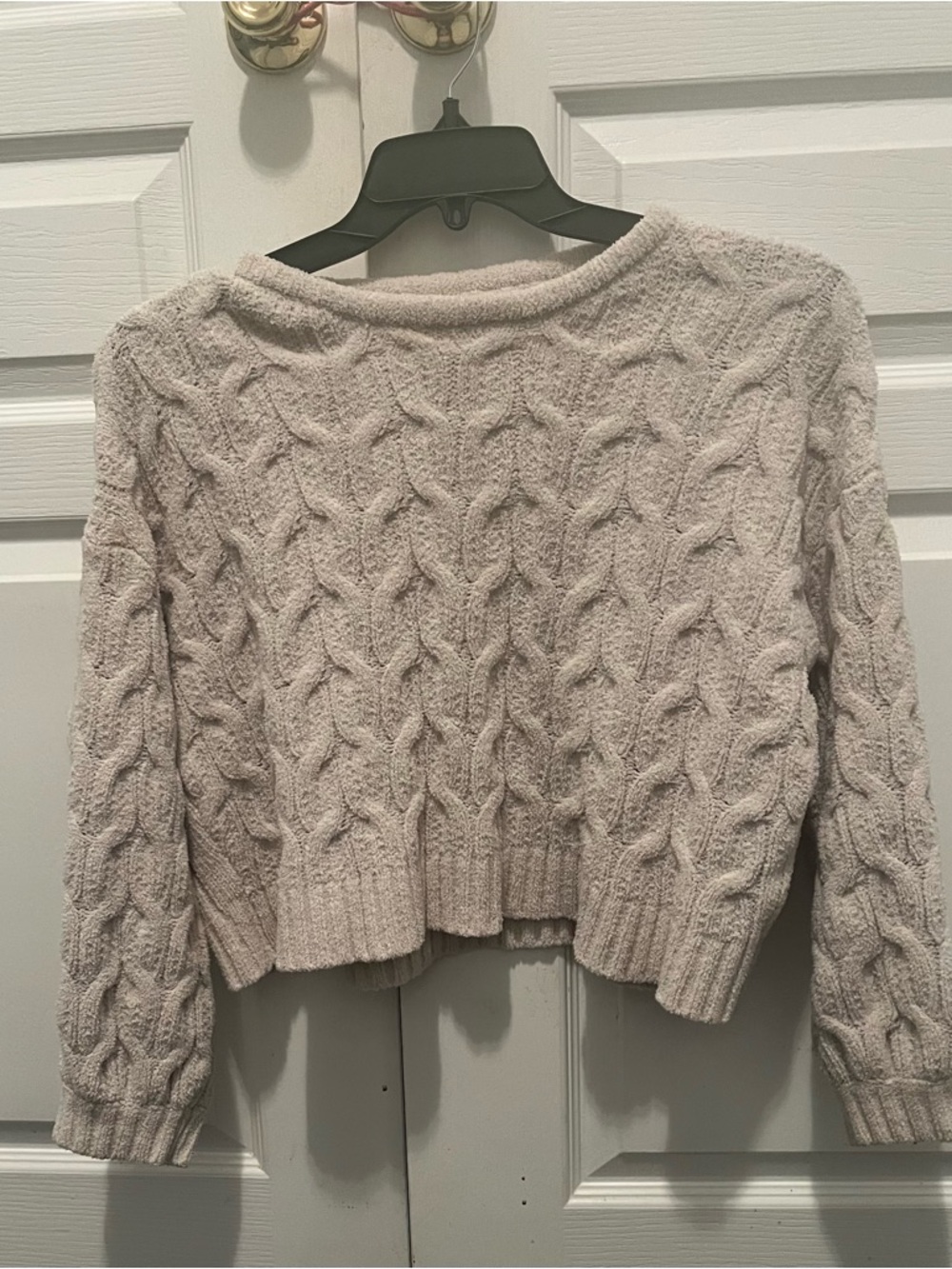 Cozy Cable Knit Women’s Sweater - Cream